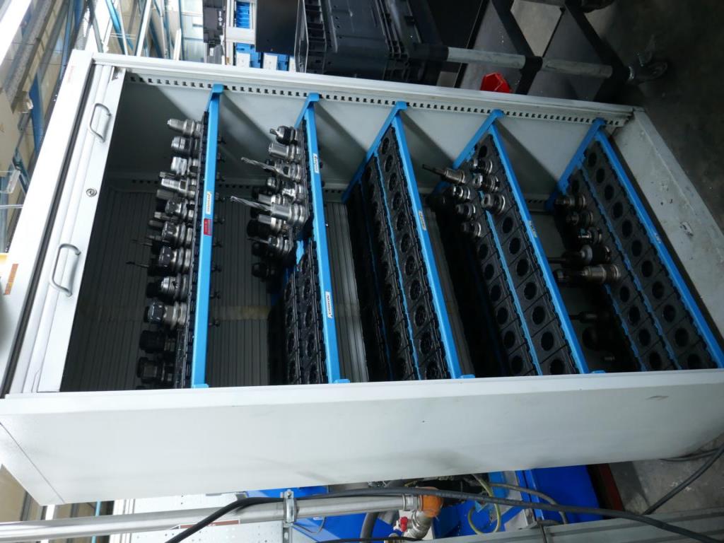 Máquinas de um fornecedor do sector automóvel-2