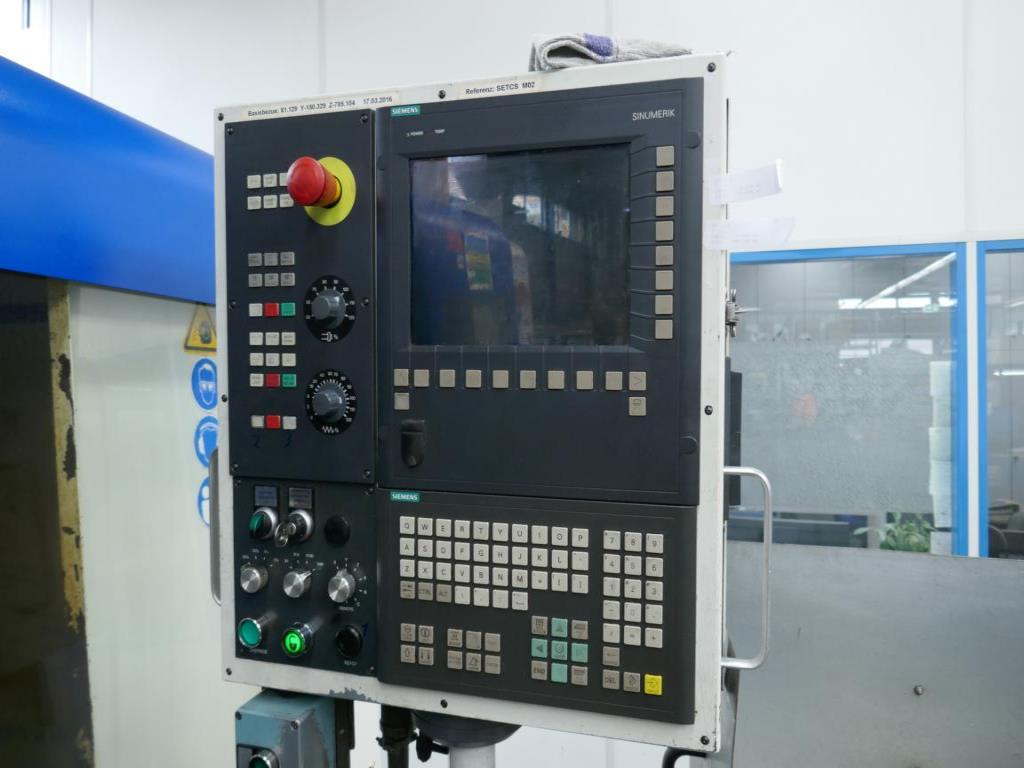 Máquinas de um fornecedor do sector automóvel-5