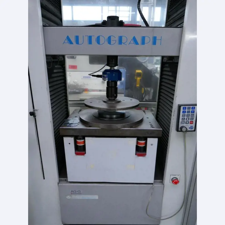 Machines d'un sous-traitant automobile-1