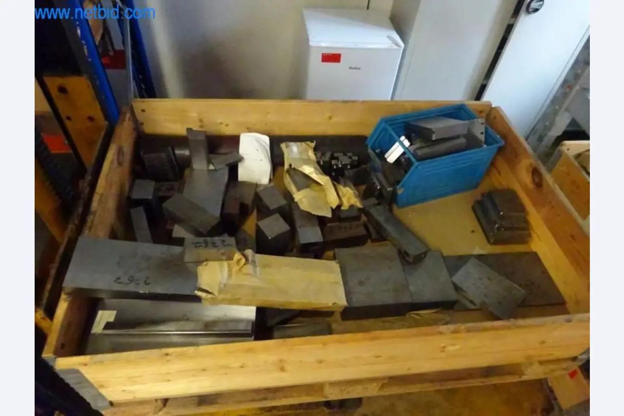 Stroje na výrobu forem-16