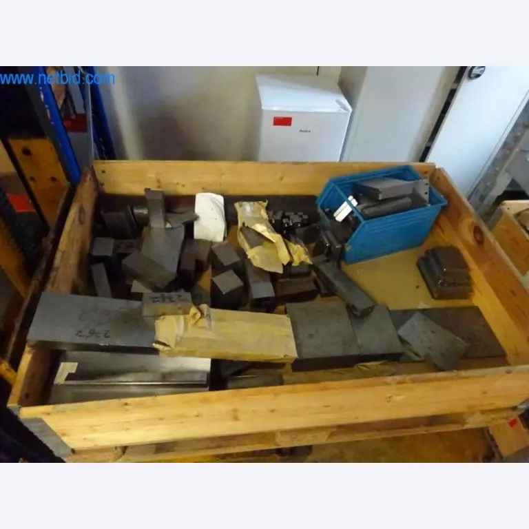 Stroje na výrobu forem-16