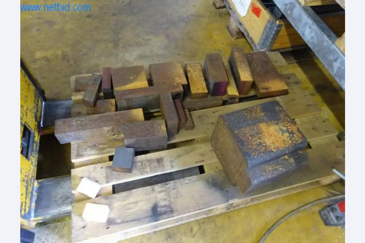 Stroje na výrobu forem-20