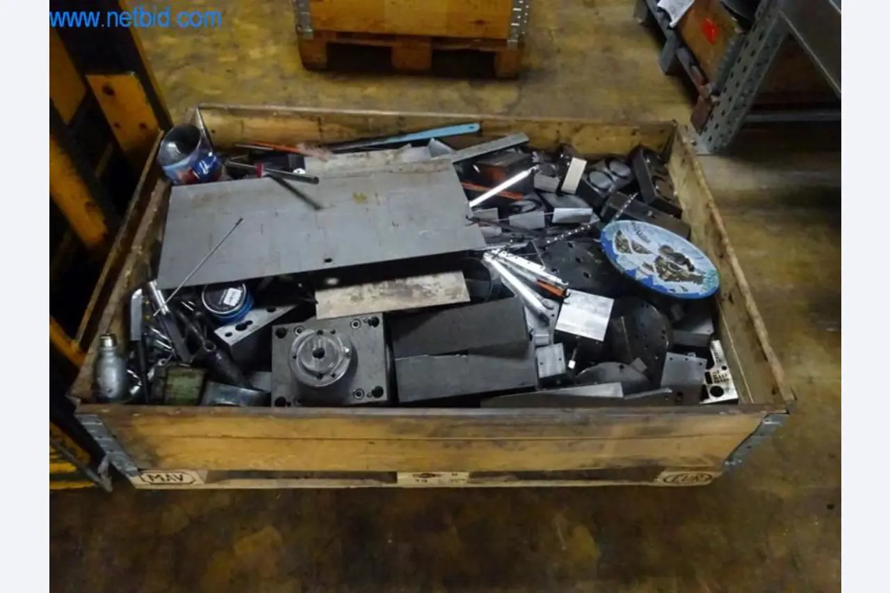 Stroje na výrobu forem-9