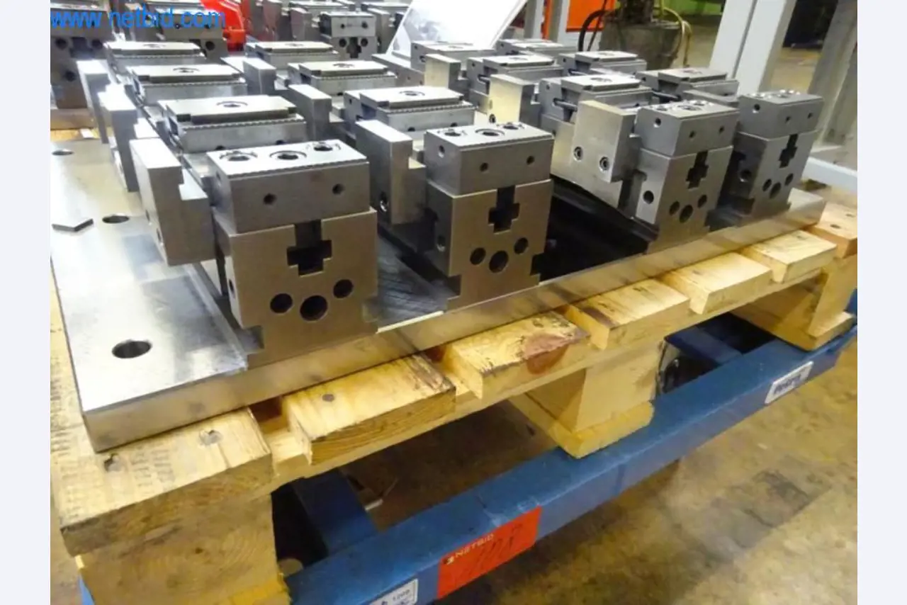 Stroje na výrobu forem-3