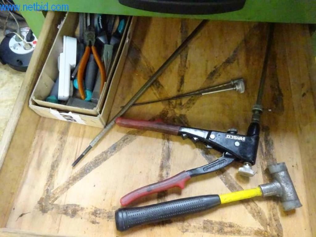 Machines for mold making-3