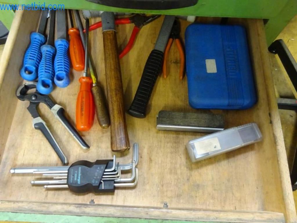 Machines for mold making-4