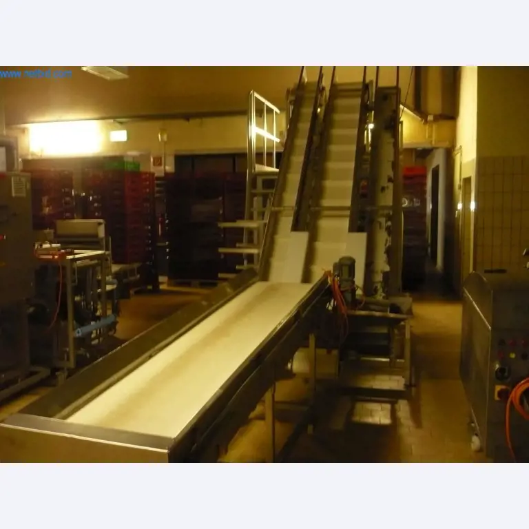 Máquinas de padaria numa grande padaria-3