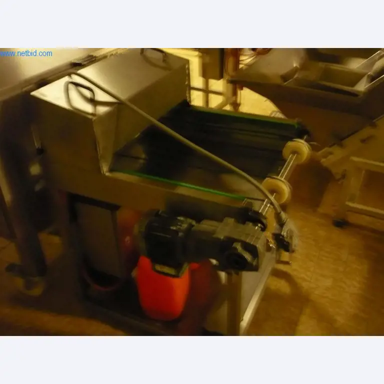 Máquinas de padaria numa grande padaria-2