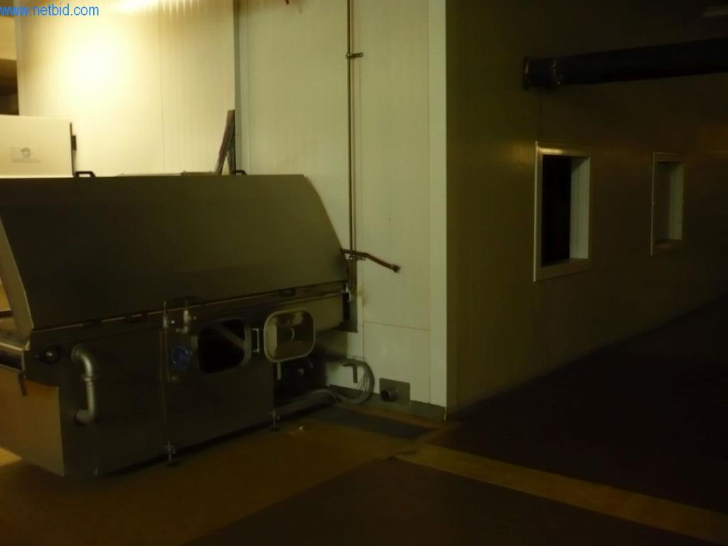 Pekařské stroje ve velké pekárně-2