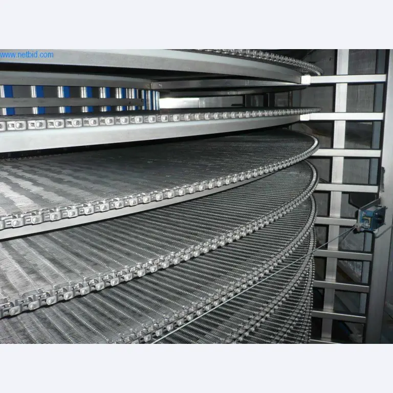 Máquinas de panadería en una gran panadería-4