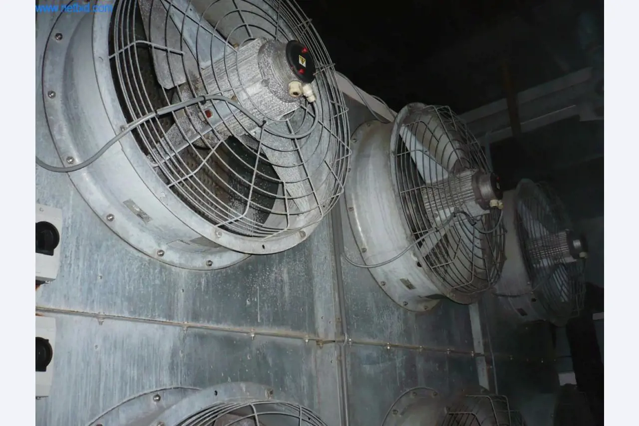 Máquinas de panadería en una gran panadería-6