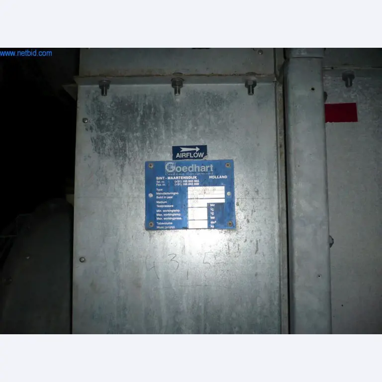 Máquinas de panadería en una gran panadería-7