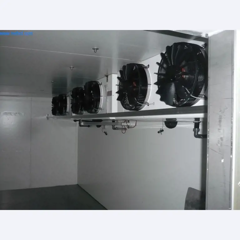 Máquinas de panadería en una gran panadería-2