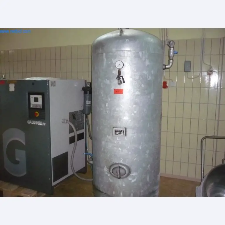 Máquinas de padaria numa grande padaria-2