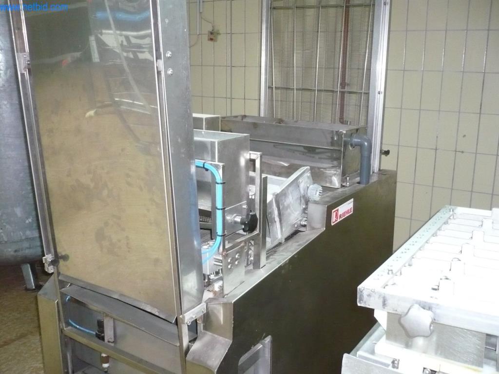 Pekařské stroje ve velké pekárně-2