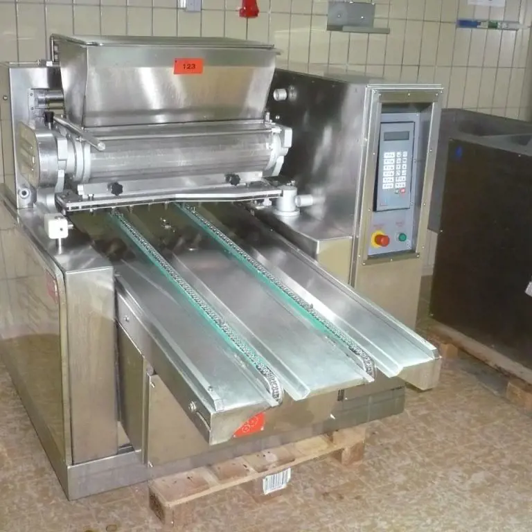 Aankleedmachine FBM Colpricerel600