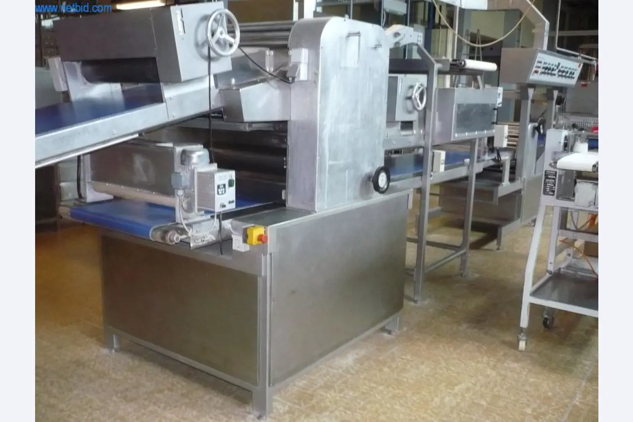 Bäckereimaschinen einer Großbäckerei-4