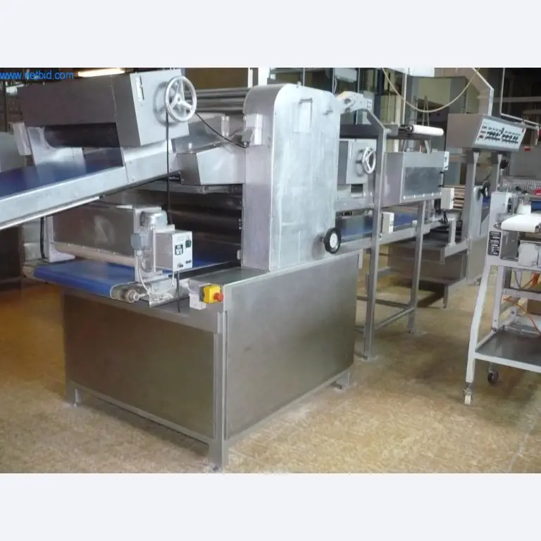 Bäckereimaschinen einer Großbäckerei-4