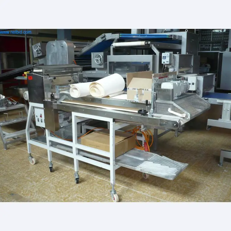 Bäckereimaschinen einer Großbäckerei-2