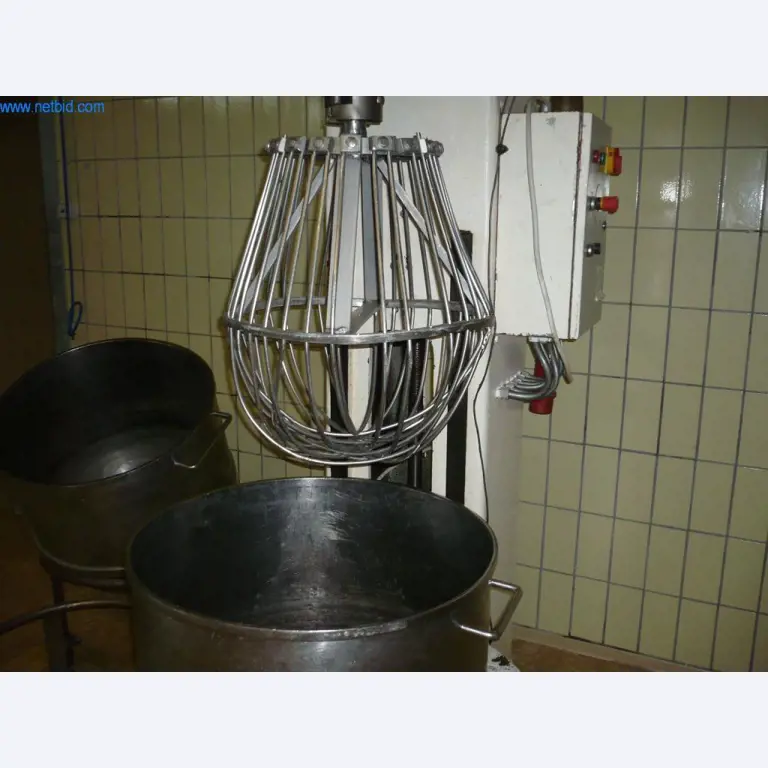 Bäckereimaschinen einer Großbäckerei-2