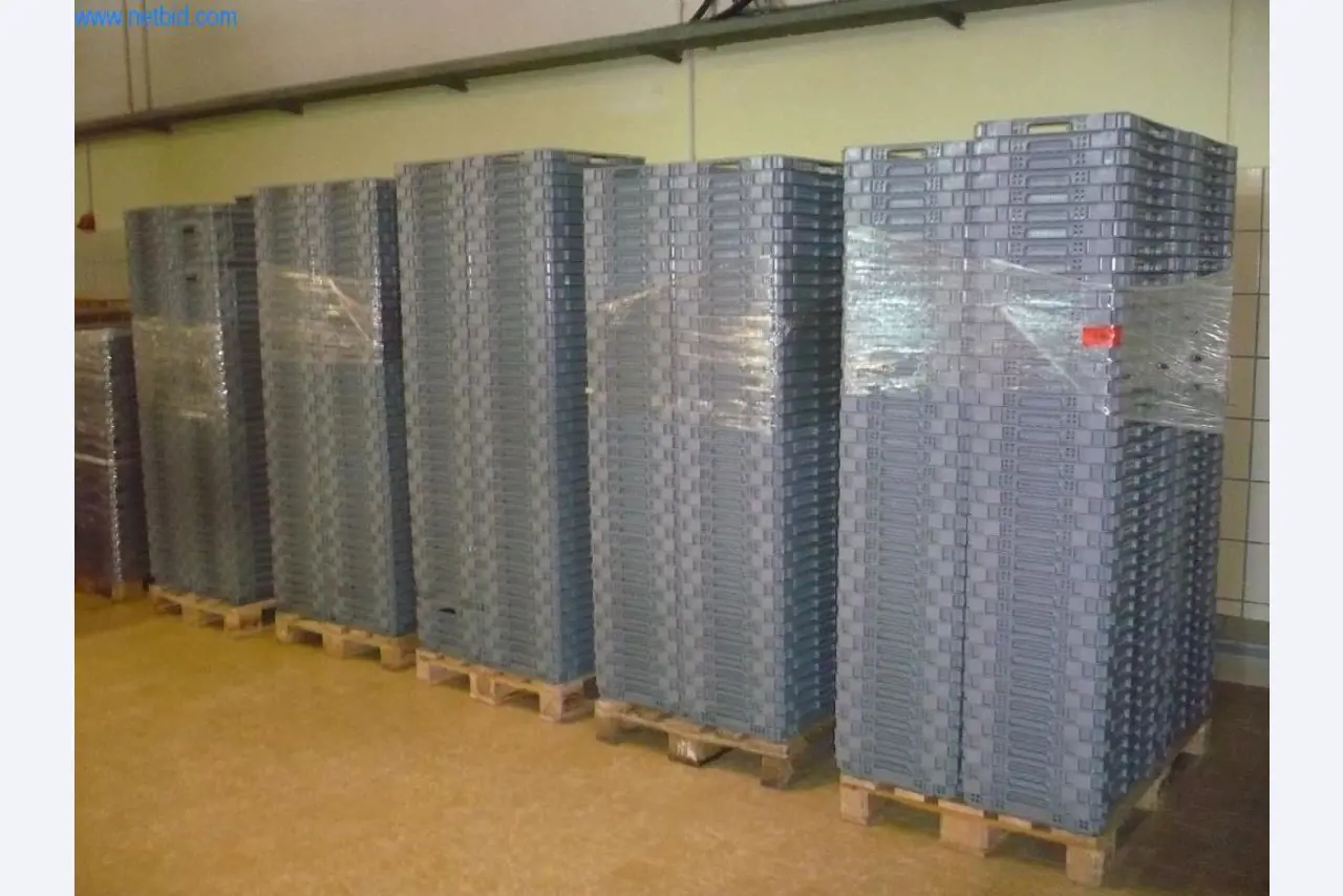 Máquinas de padaria numa grande padaria-1