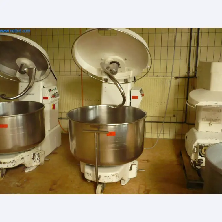 Bäckereimaschinen einer Großbäckerei-1