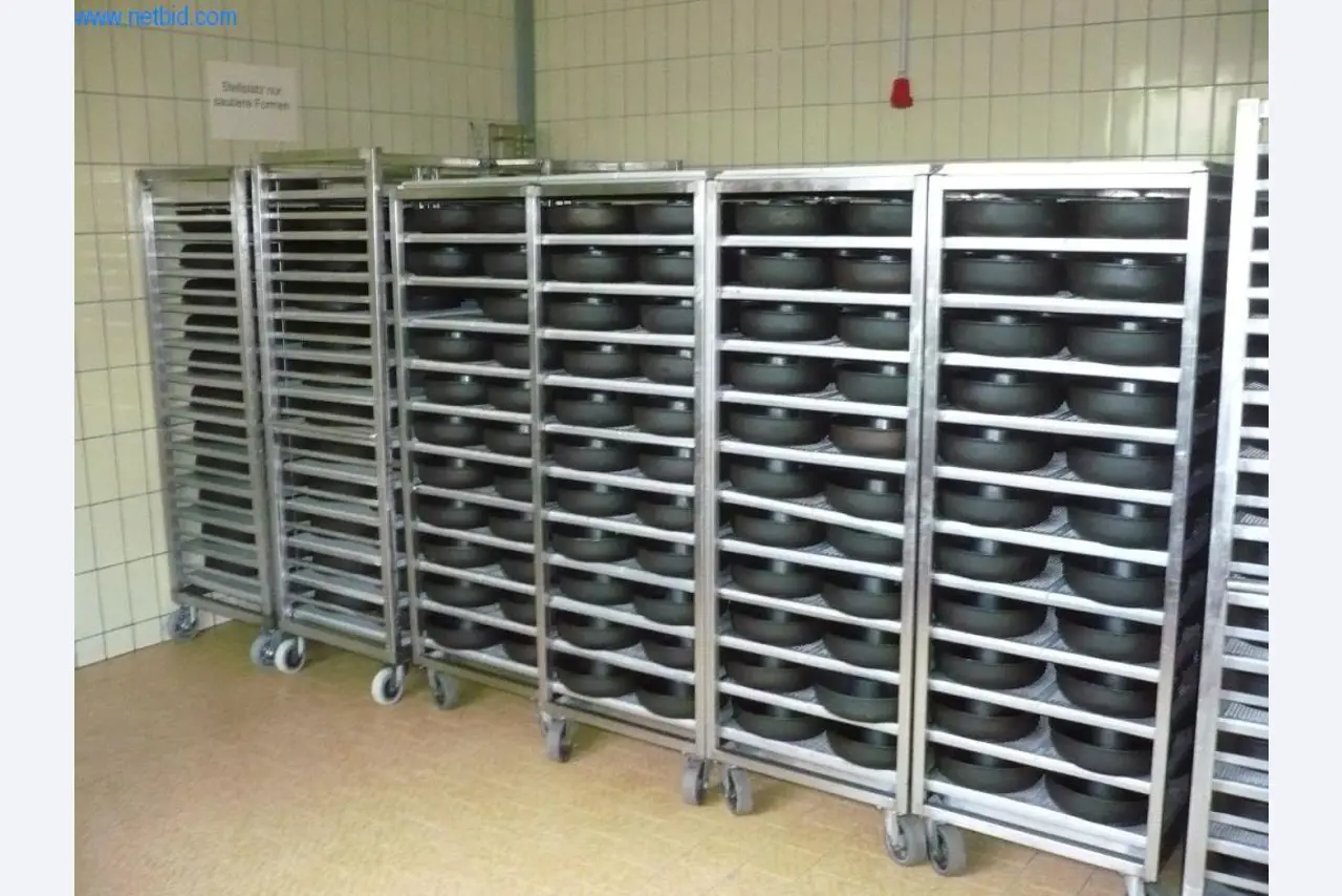 Bakery machines of a large bakery -1