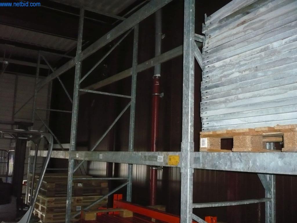 Pekařské stroje ve velké pekárně-2