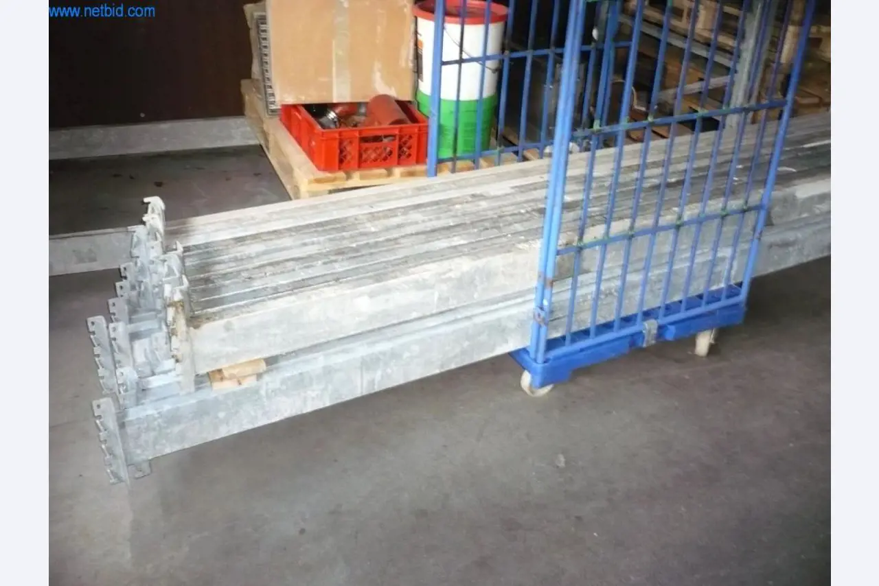 Pekařské stroje ve velké pekárně-3