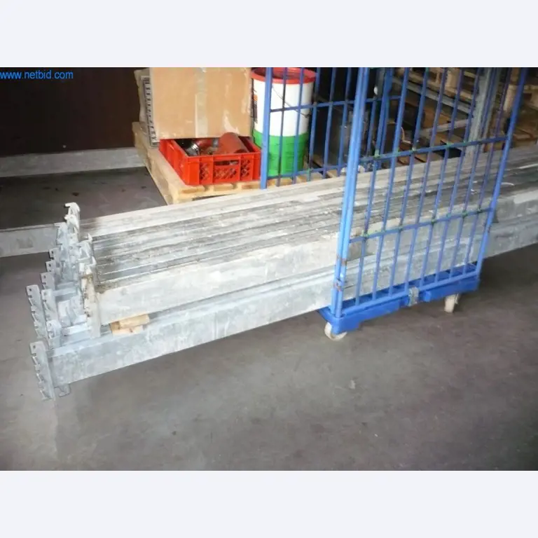 Pekařské stroje ve velké pekárně-3