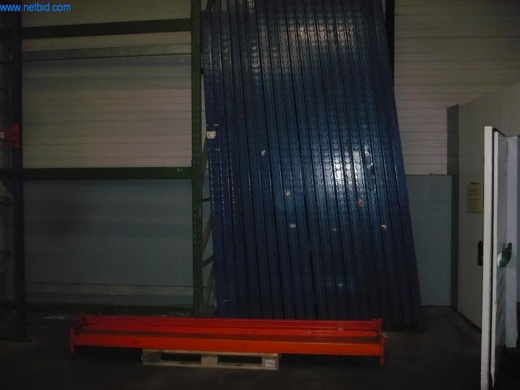 Pekařské stroje ve velké pekárně-3