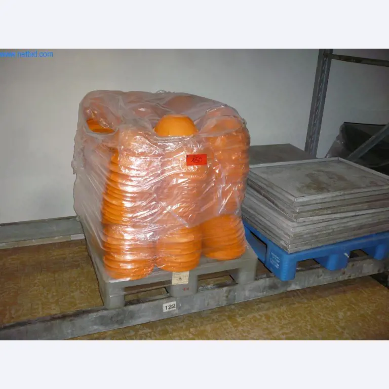 Bäckereimaschinen einer Großbäckerei-1