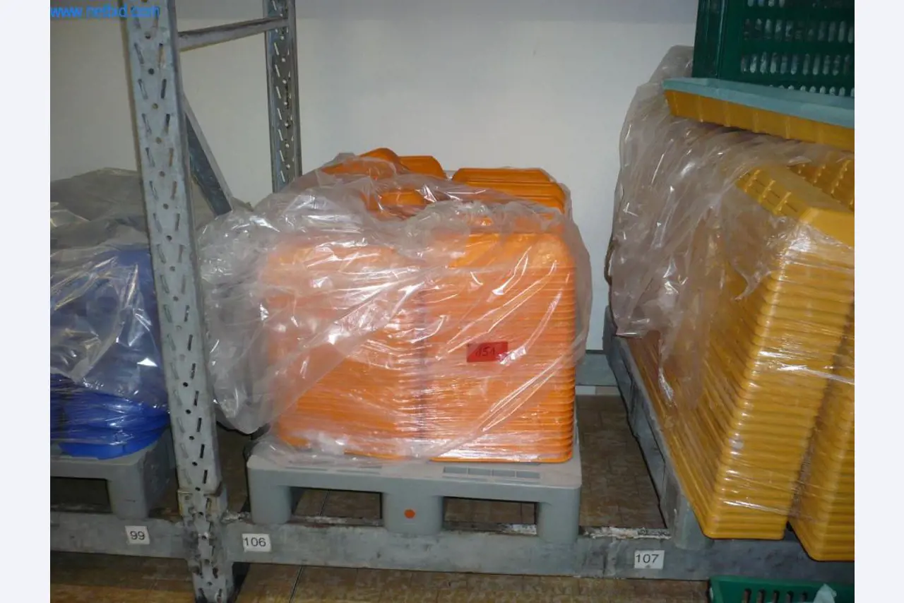 Máquinas de padaria numa grande padaria-1