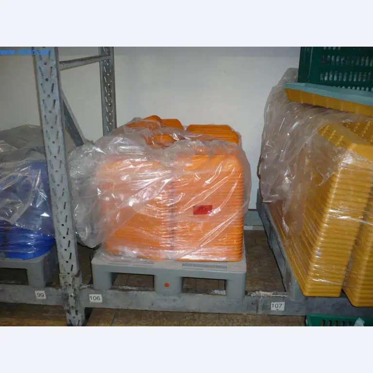 Máquinas de padaria numa grande padaria-1