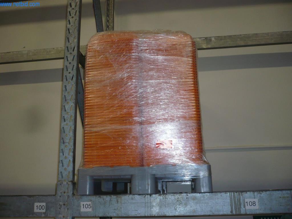 Pekařské stroje ve velké pekárně-2