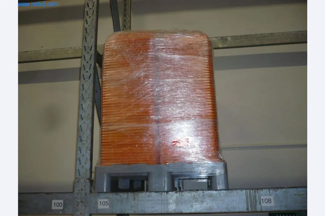 Máquinas de padaria numa grande padaria-2