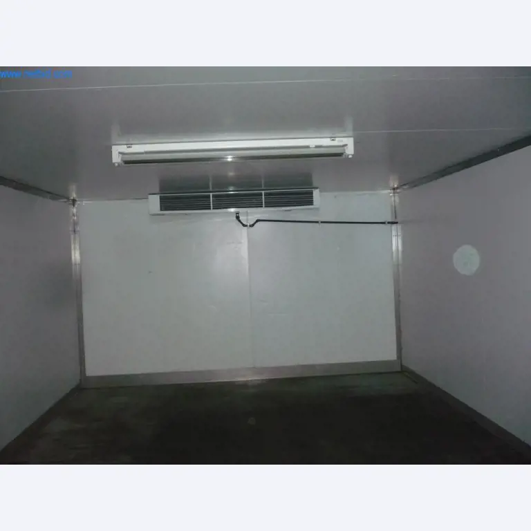 Máquinas de padaria numa grande padaria-2