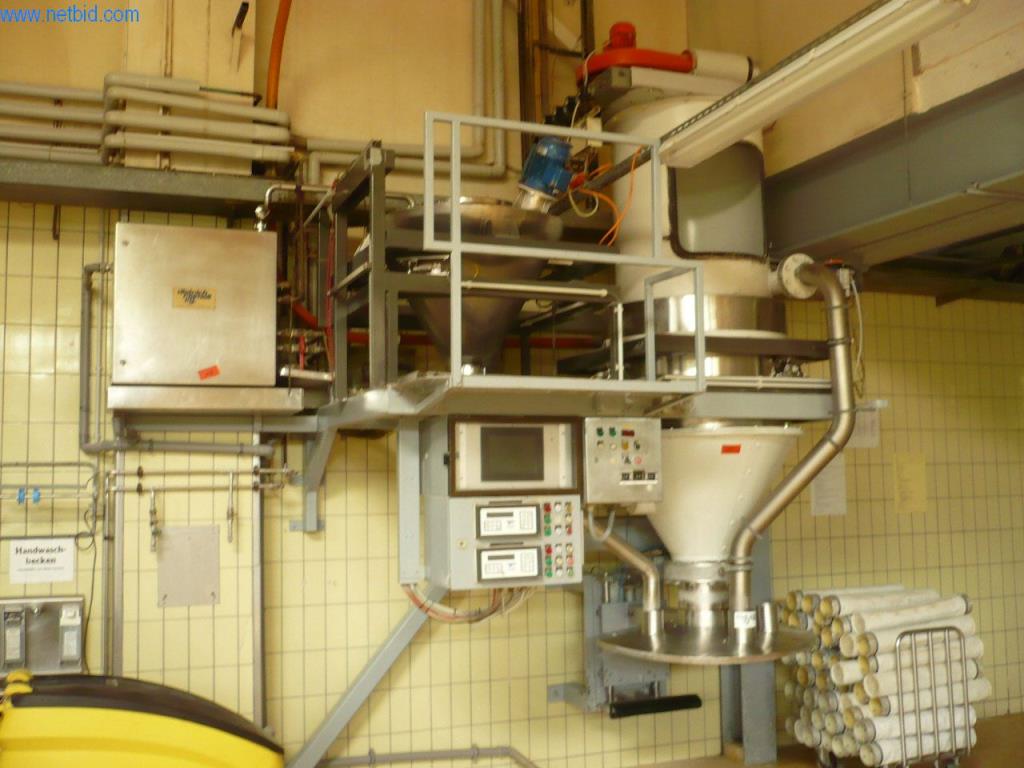 Pekařské stroje ve velké pekárně-2