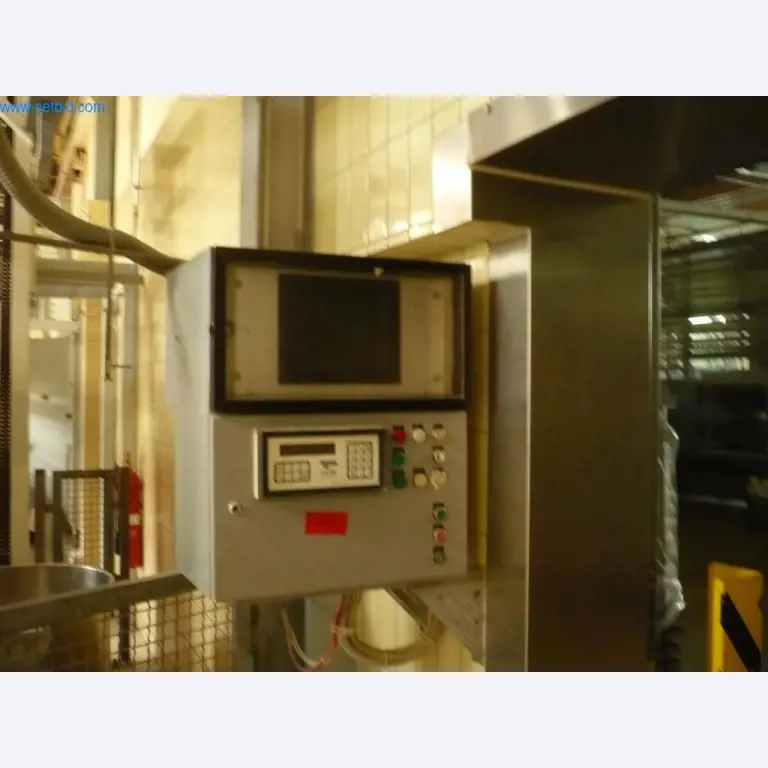 Pekarski stroji v veliki pekarni-4