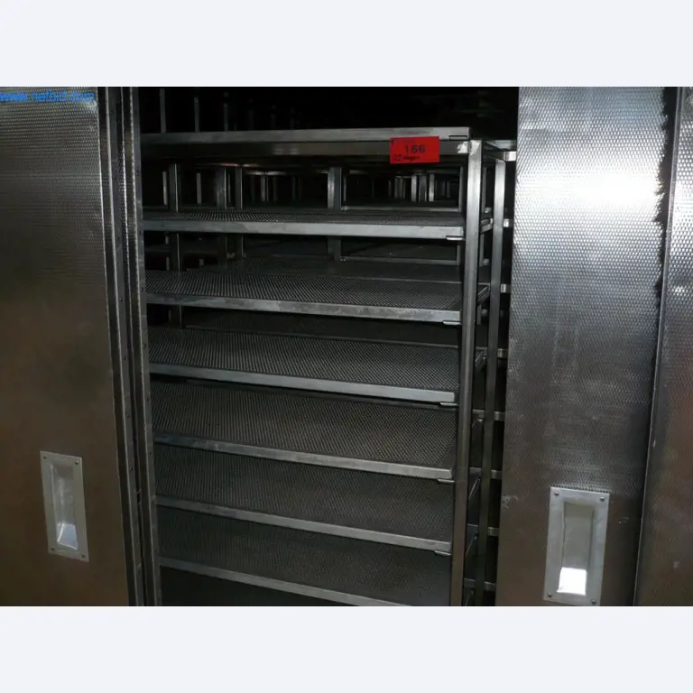 Máquinas de padaria numa grande padaria-1