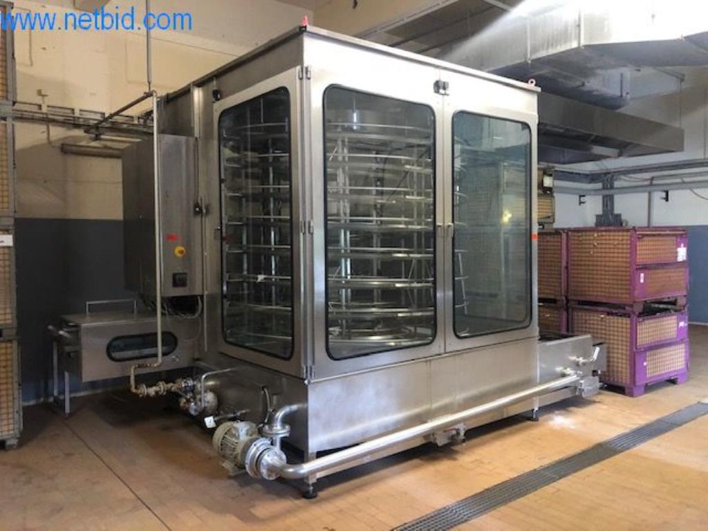 Pekarski stroji v veliki pekarni-1