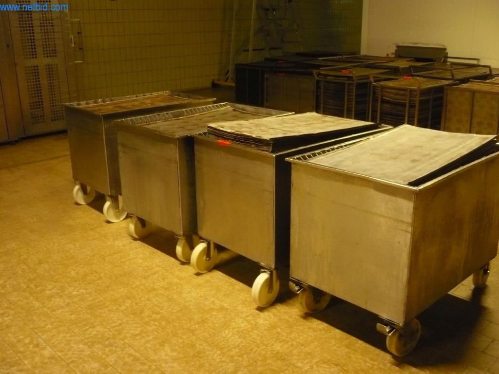 Bäckereimaschinen einer Großbäckerei-1