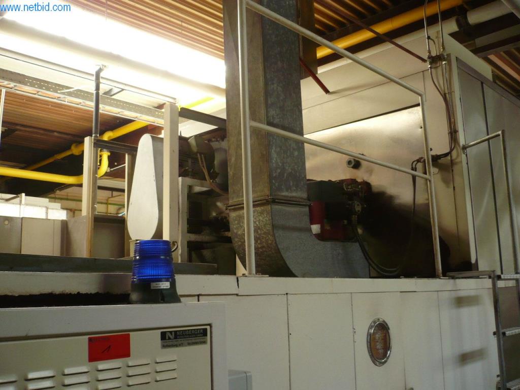 Pekarski stroji v veliki pekarni-4