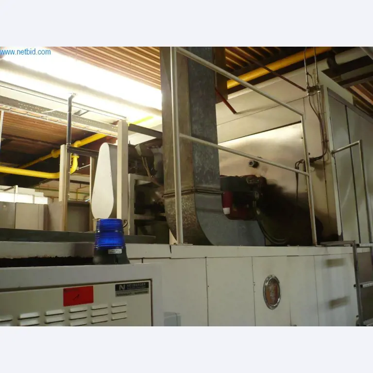 Máquinas de panadería en una gran panadería-4