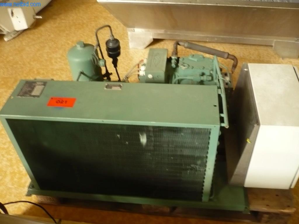 Pekařské stroje ve velké pekárně-2