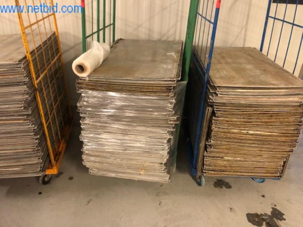 Máquinas de panadería en una gran panadería-1