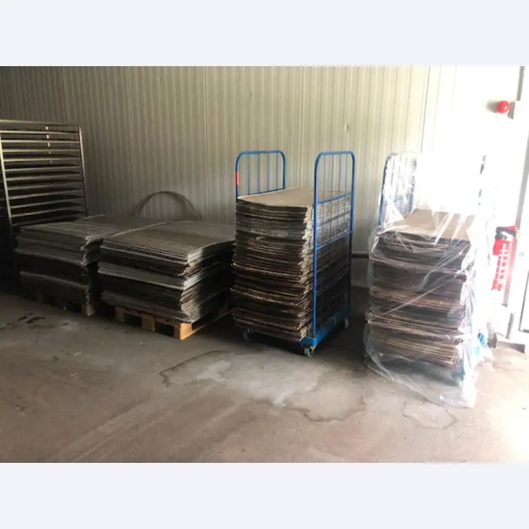 Bäckereimaschinen einer Großbäckerei-1