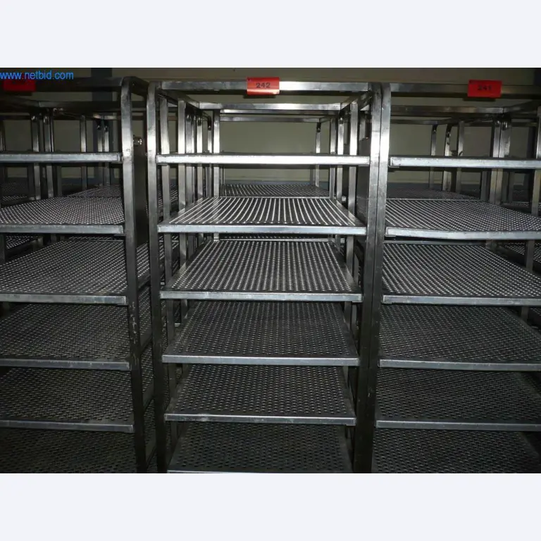 Máquinas de panadería en una gran panadería-1