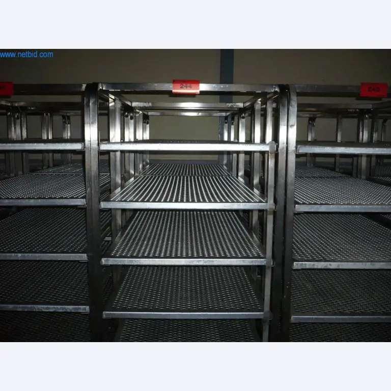 Bäckereimaschinen einer Großbäckerei-1