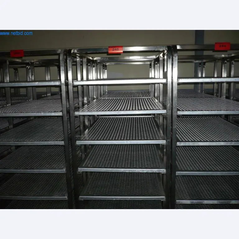 Bäckereimaschinen einer Großbäckerei-1